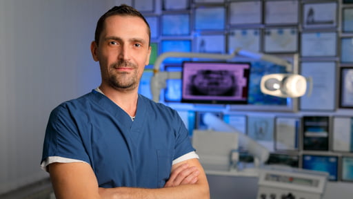 Dr. Haris Efovic